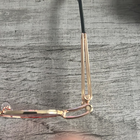 Men’s red lens glasses with gold frame - Picture 2 of 4